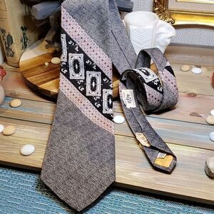 Beau Brummell Vintage 4.5" Wide Black/White/Red Statement Tie